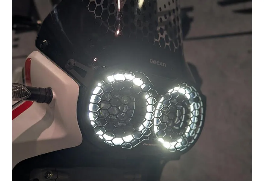 Ducati DesertX 937 см³ (110 л.с.) (110) 937 Белый в АВИЛОН. Слайд №9