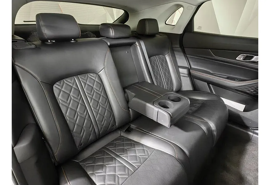 Changan UNI-K 2.0 AT 4WD (226 л.с.) Tech Белый в АВИЛОН. Слайд №17