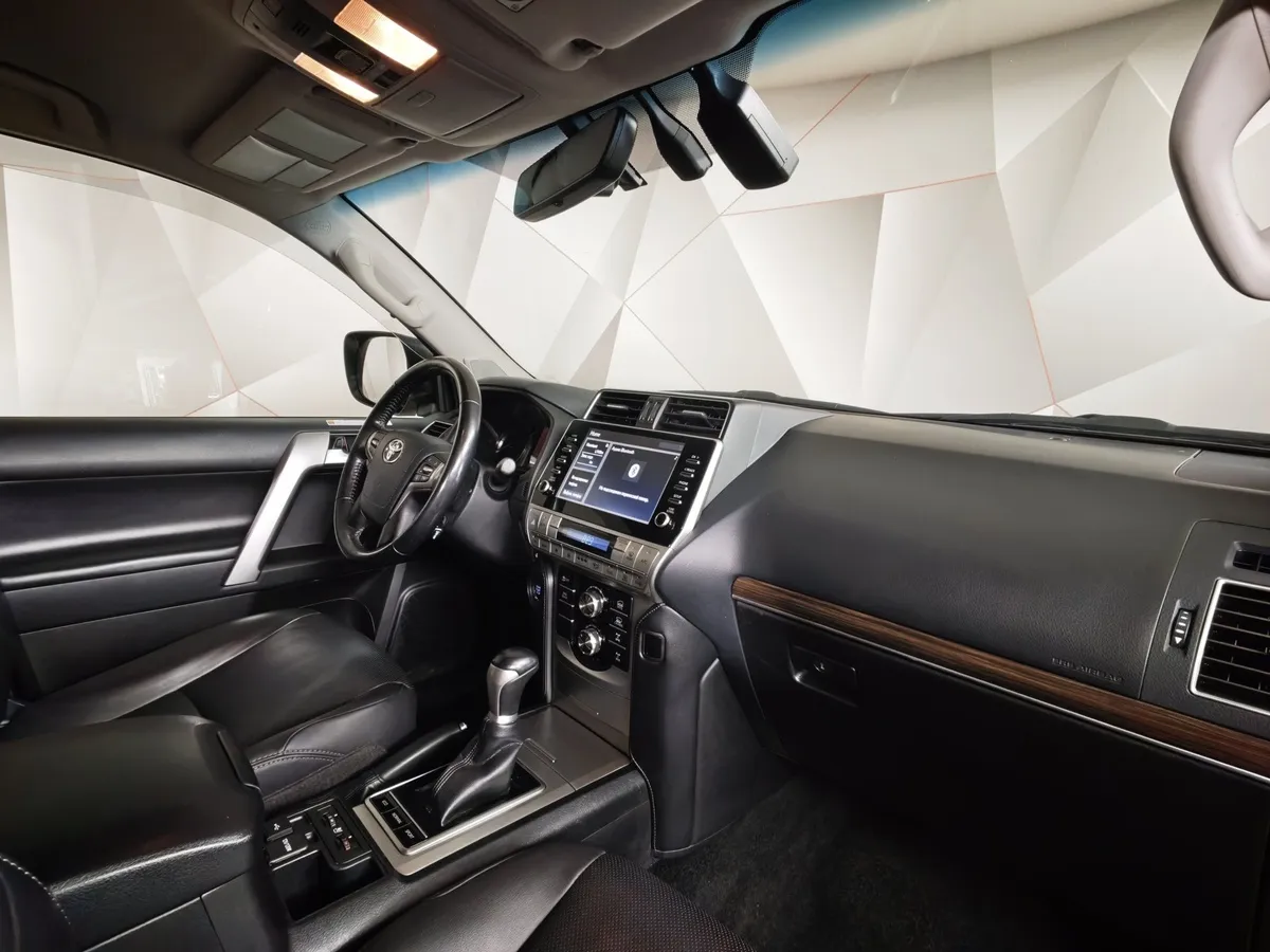 Toyota Land Cruiser Prado 2.8D AT AWD (200 л.с.) Black Vision Белый в АВИЛОН. Слайд №13