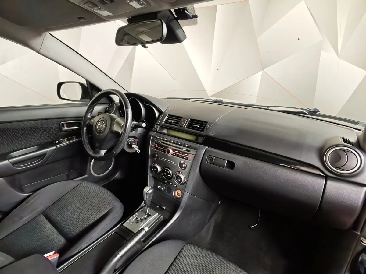 Mazda 3 1.6 AT (105 л.с.) Зеленый в АВИЛОН. Слайд №9