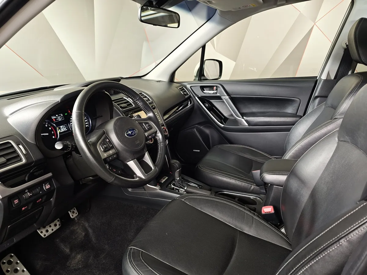 Subaru Forester 2.0 XT AWD CVT (241 л.с.) Белый в АВИЛОН. Слайд №11