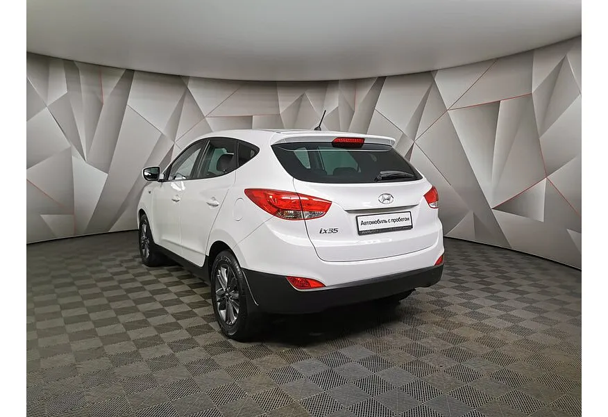 Hyundai ix35 2.0 AT (150 л.с.) Travel Белый в АВИЛОН. Слайд №4