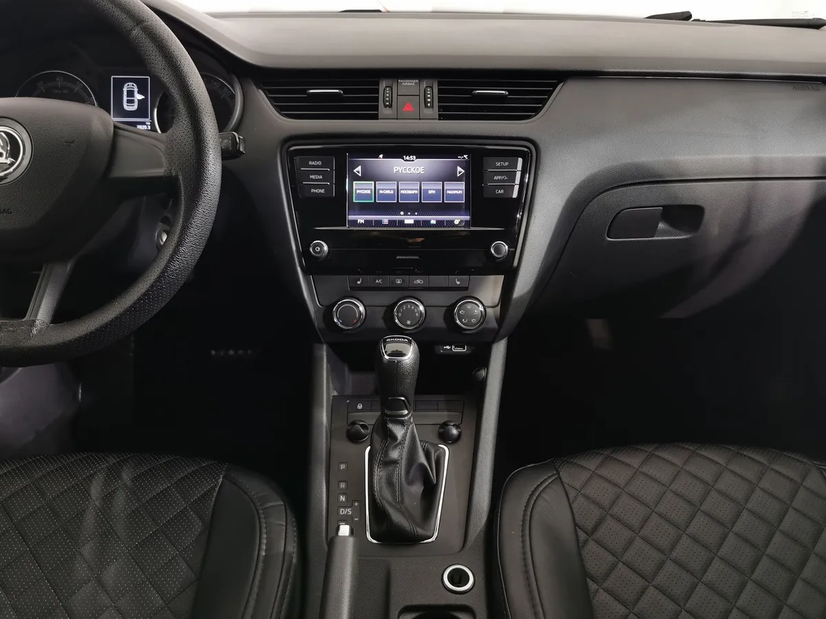 Skoda Octavia 1.6 AT (110 л.с.) Белый в АВИЛОН. Слайд №13