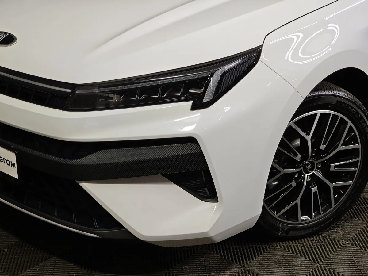 Москвич 6 1.5T CVT 2WD (136 л.с.) Business Белый в АВИЛОН. Слайд №10