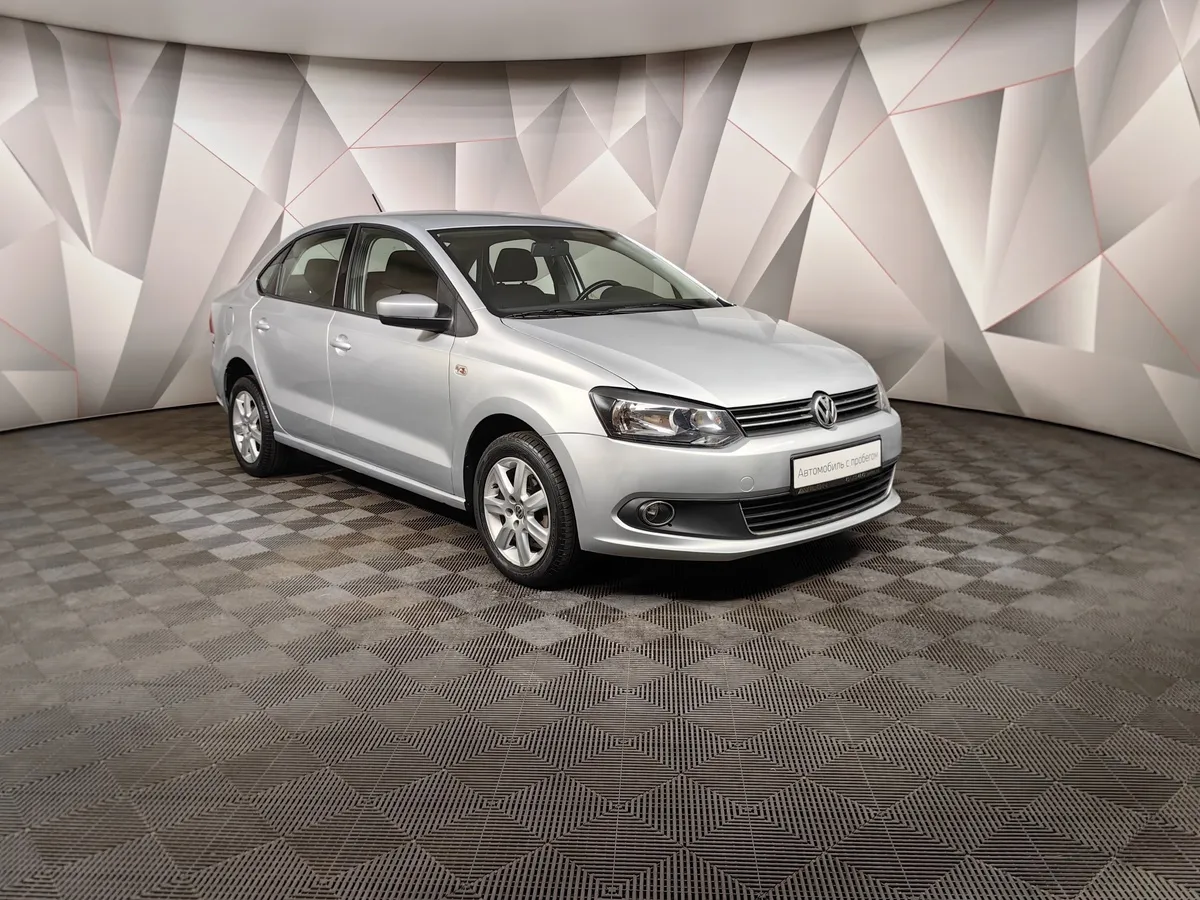 Volkswagen Polo 1.6 MPI AT (110 л.с.) Highline Серебристый в АВИЛОН. Слайд №3