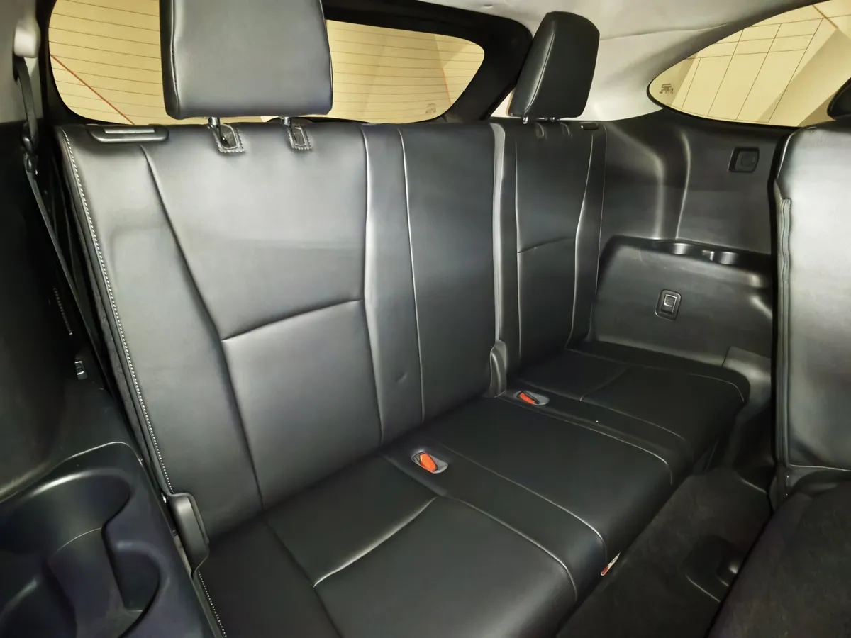 Toyota Highlander 2.4T AT 4WD (269 л.с.) Черный в АВИЛОН. Слайд №24