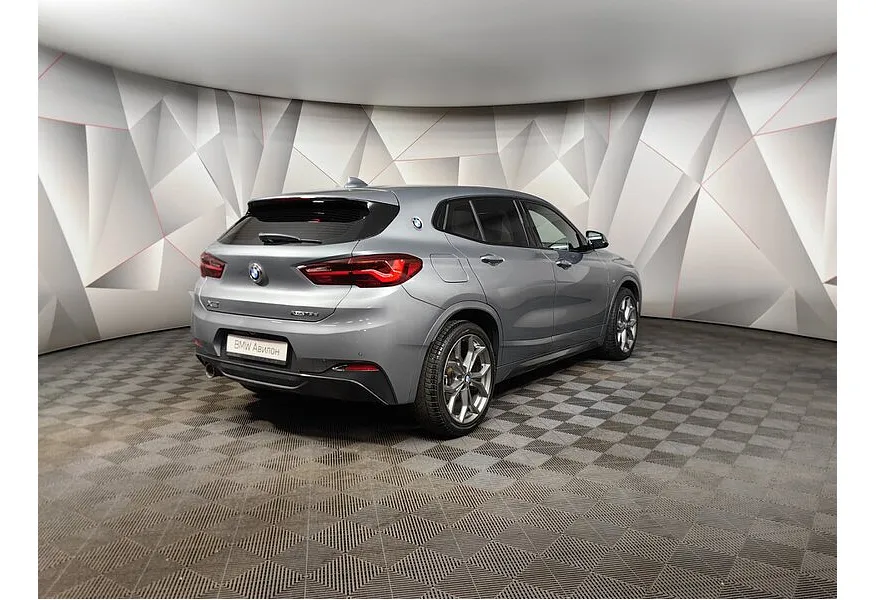 BMW X2 18d xDrive AT (150 л.с.) M Sport Серый в АВИЛОН. Слайд №2