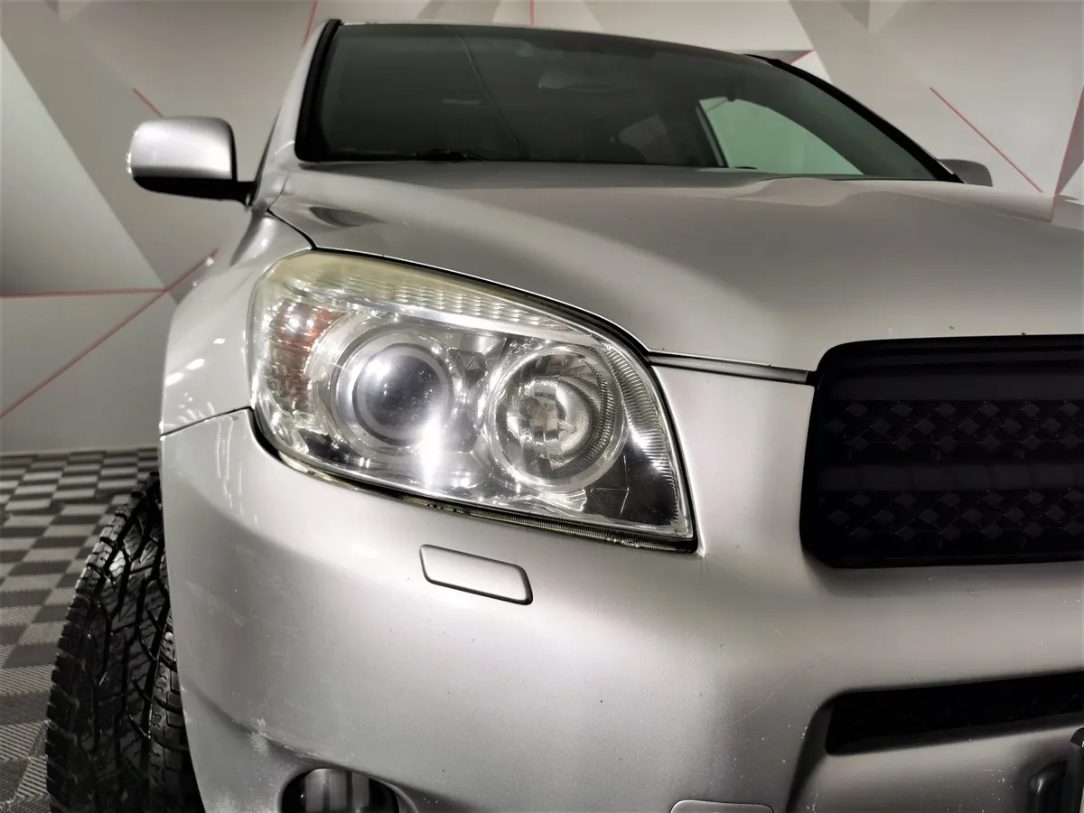 Toyota RAV4 2.0 AT AWD (152 л.с.) Серебристый в АВИЛОН. Слайд №10