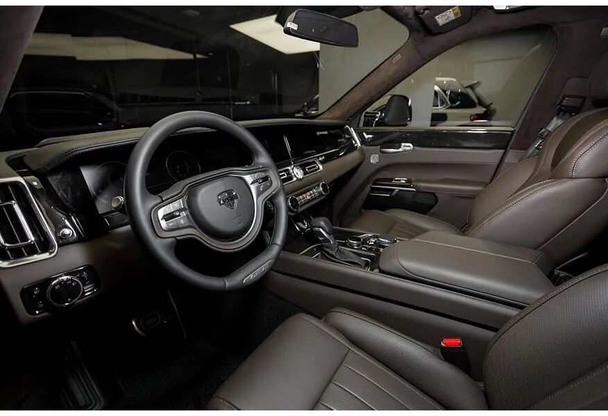 AURUS Komendant 4.4 AWD AT (598 л.с.) Черный в АВИЛОН. Слайд №4