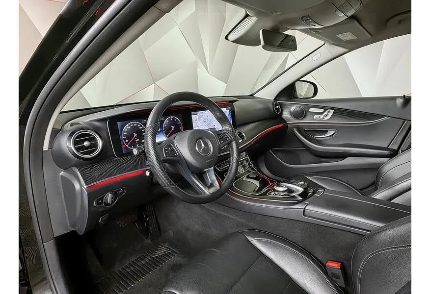 Mercedes-Benz E-Класс E 400 d 4MATIC 9G-TRONIC (333 л.с.) Luxury Черный в АВИЛОН. Слайд №13