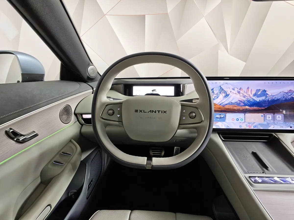 EXEED Exlantix ES 1.5 DHT 4WD (469 л.с.) GG Голубой в АВИЛОН. Слайд №20