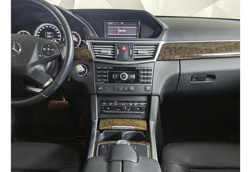 Mercedes-Benz E-Класс E 200 T BlueEfficiency 7G-Tronic Plus (184 л.с.) Черный в АВИЛОН. Слайд №15