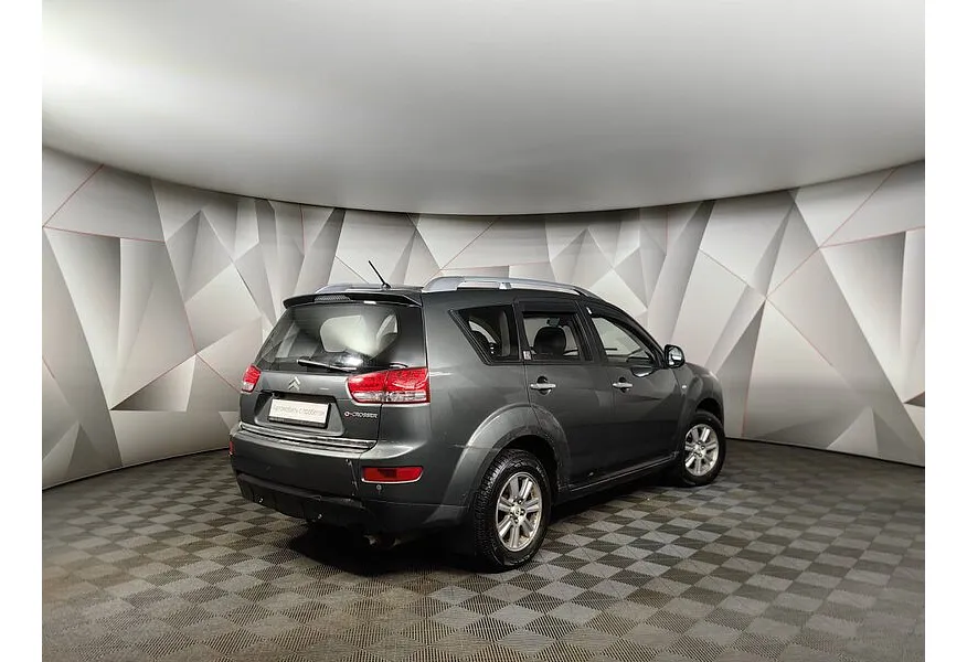 Citroen C-Crosser 2.4 CVT 4WD (170 л.с.) Зеленый в АВИЛОН. Слайд №2