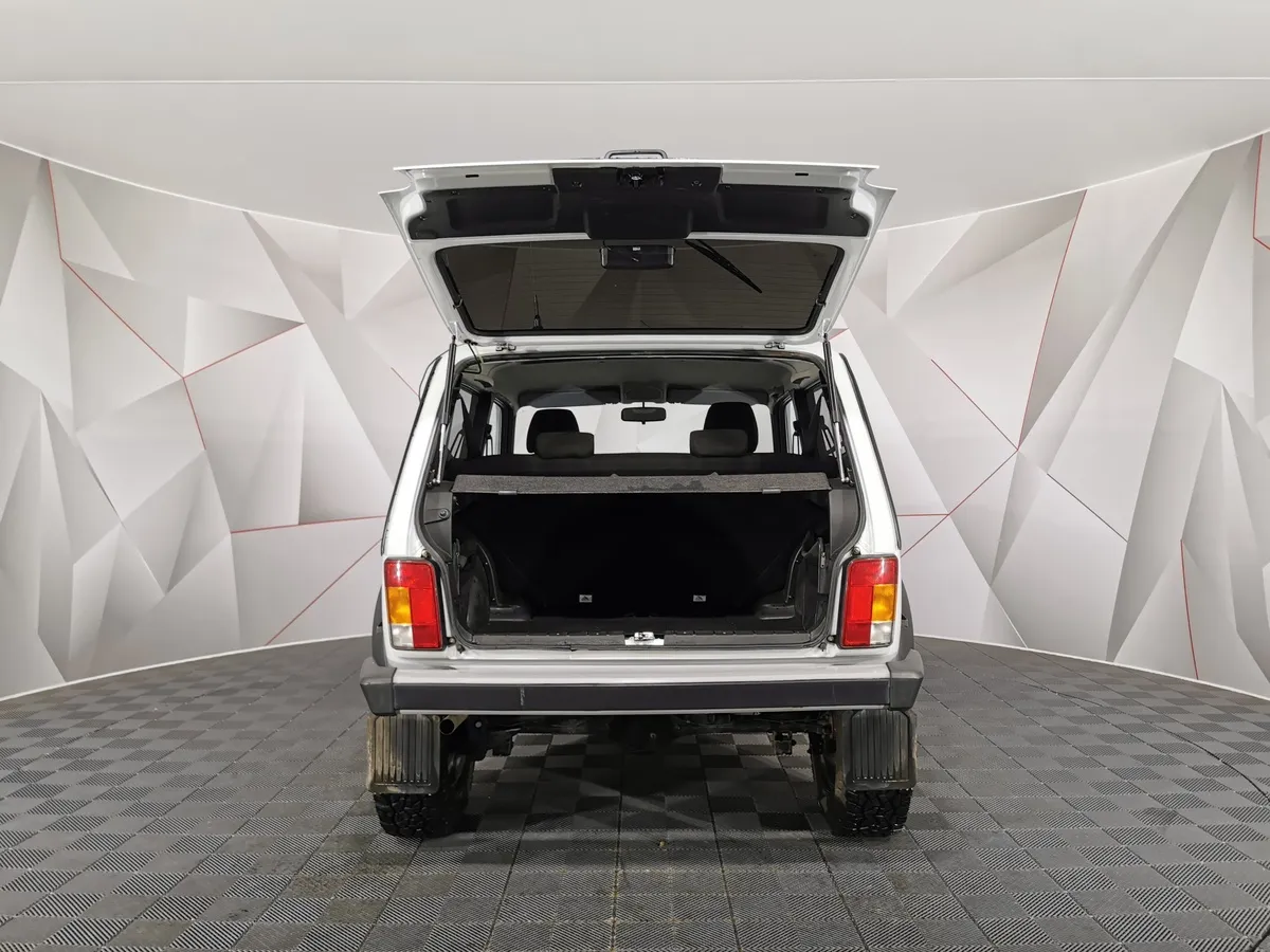 ВАЗ (Lada) 4x4 1.7 MT 8 кл. (Евро-4) (83 л.с.) Белый в АВИЛОН. Слайд №11
