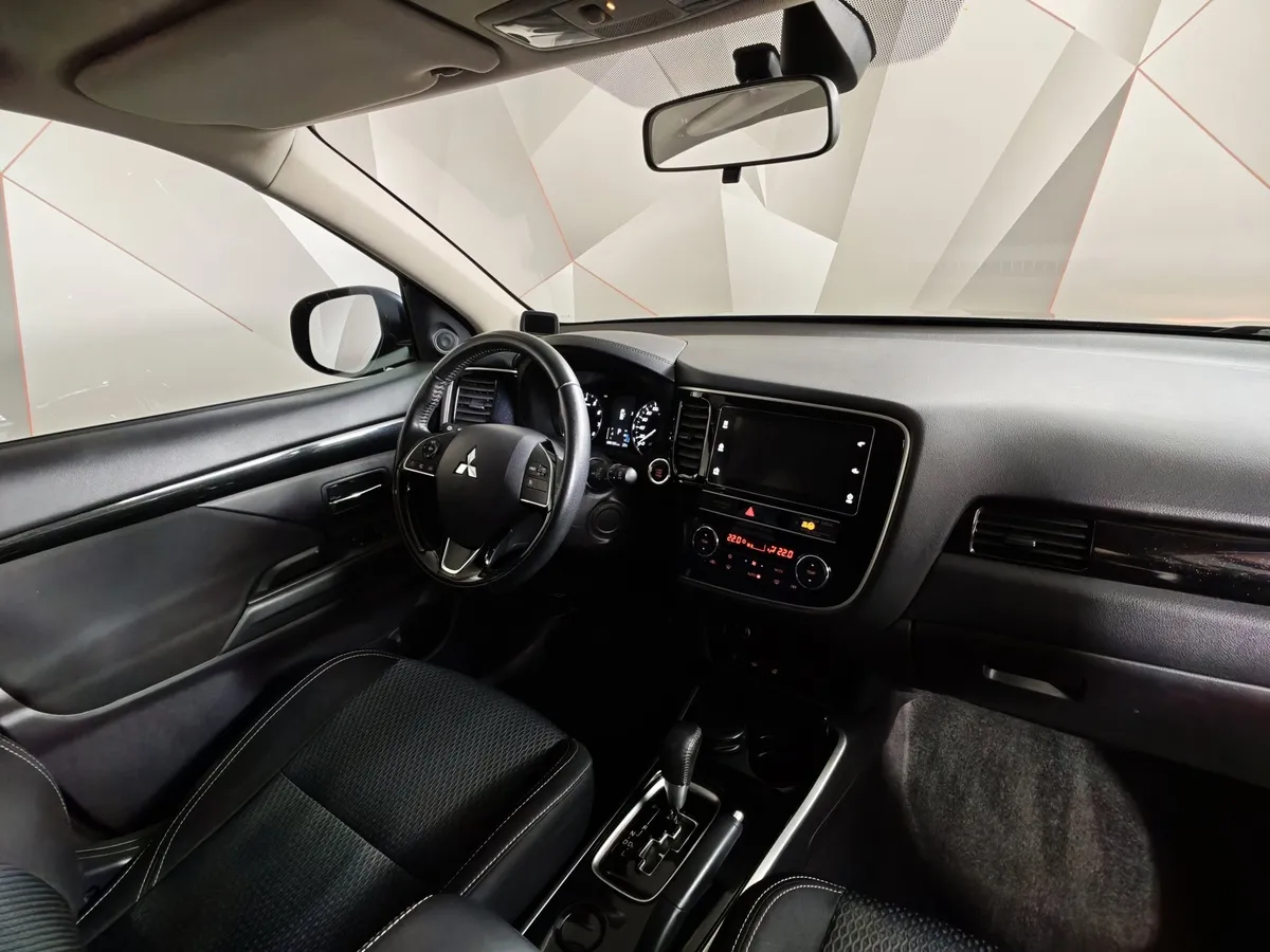 Mitsubishi Outlander 2.0 CVT (146 л.с.) Invite Черный в АВИЛОН. Слайд №13