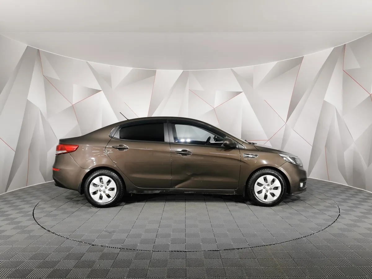 Kia Rio 1.6 AT (123 л.с.) Коричневый в АВИЛОН. Слайд №6
