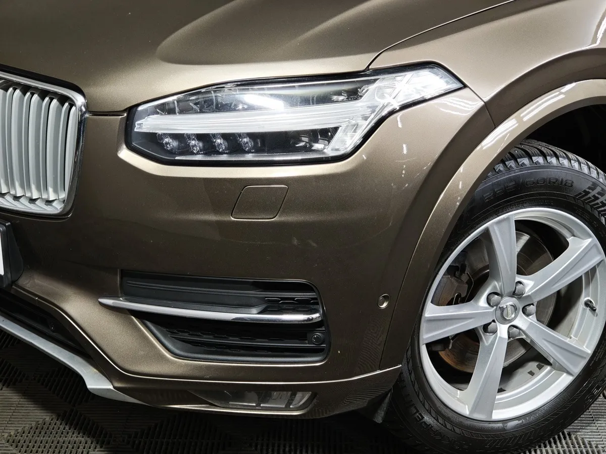 Volvo XC90 2.0 AT AWD D5 (5 мест) (225 л.с.) Inscription Коричневый в АВИЛОН. Слайд №10
