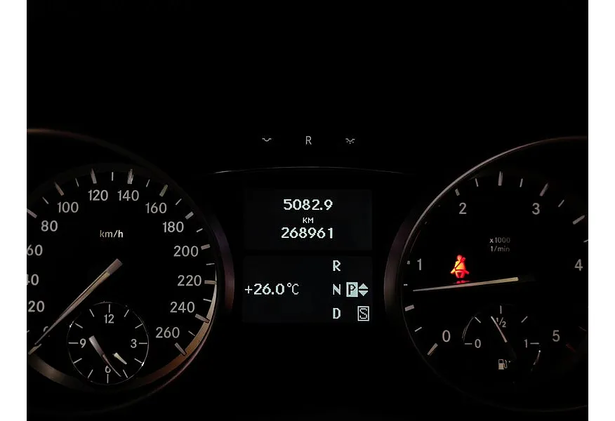 Mercedes-Benz GL 350 CDI BlueEFFICIENCY 7G-Tronic 4MATIC (224 л.с.) Черный в АВИЛОН. Слайд №18