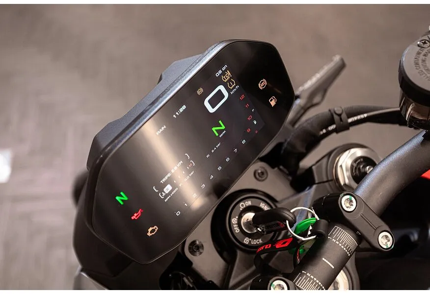 QJMOTOR SRK 800 778 см³ (95 л.с.) (95) 778 Красный в АВИЛОН. Слайд №8