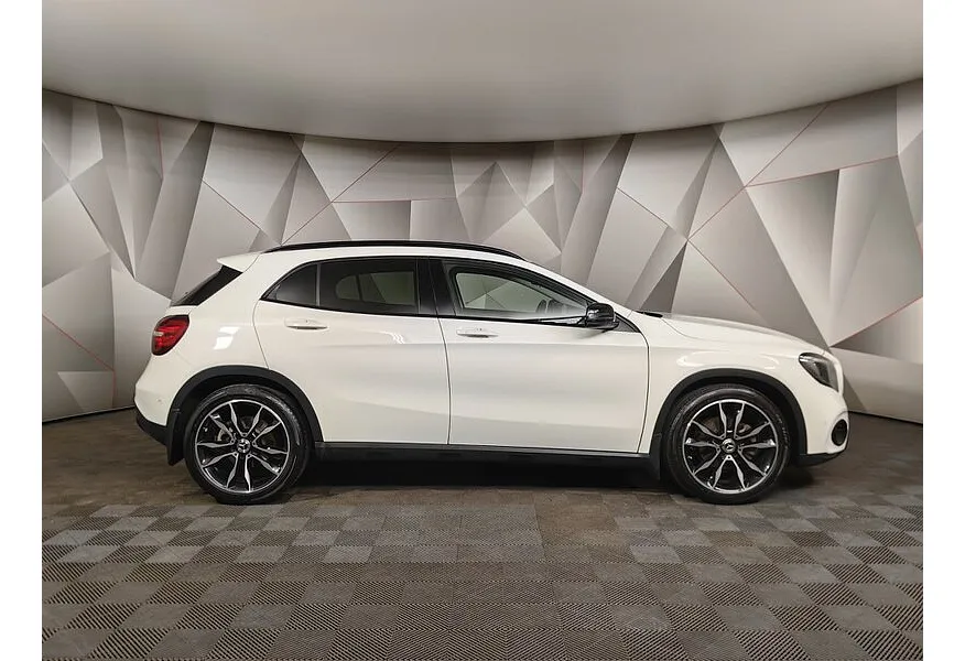 АВИЛОН - Mercedes-Benz GLA 200 7G-DCT (150 л.с.) Особая серия Белый - slide 3