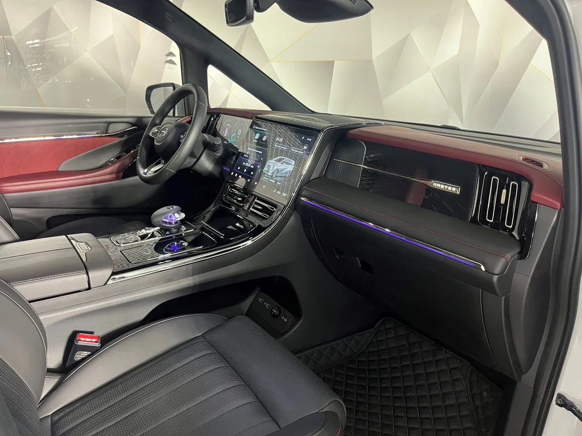 GAC M8 2.0T AT (231 л.с.) GX Premium Белый в АВИЛОН. Слайд №3