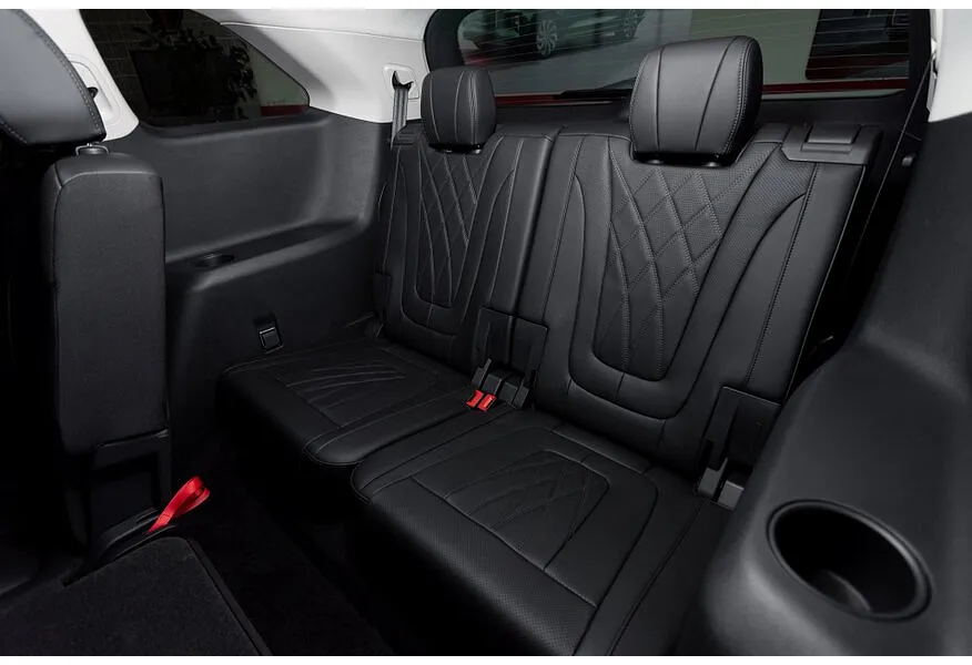 АВИЛОН - Hongqi HS7 2.0T 8AT 4WD (245 л.с.) Executive Черный - slide 5