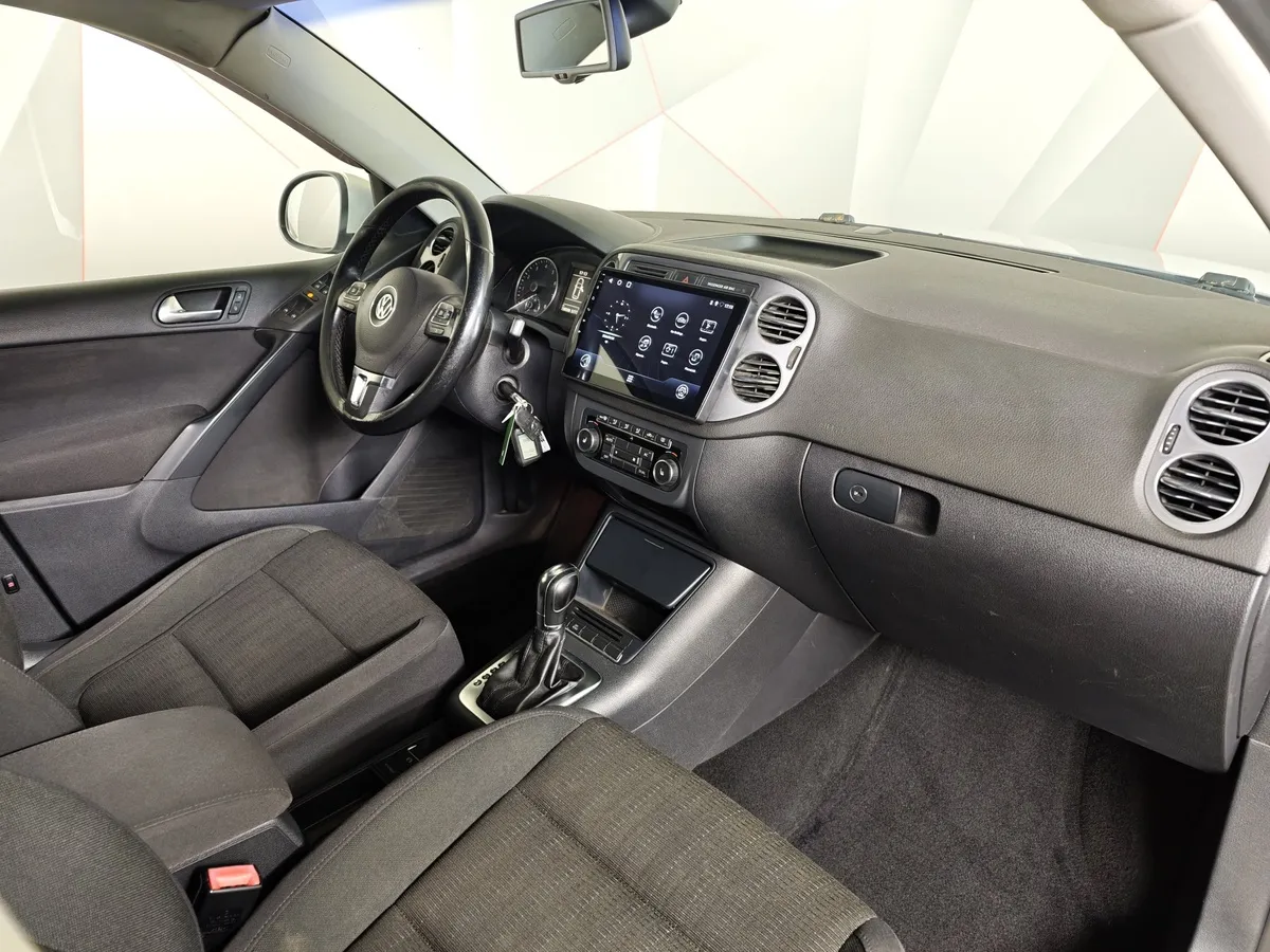 Volkswagen Tiguan 2.0 TSI 4Motion AT (170 л.с.) Track & Field Серый в АВИЛОН. Слайд №13