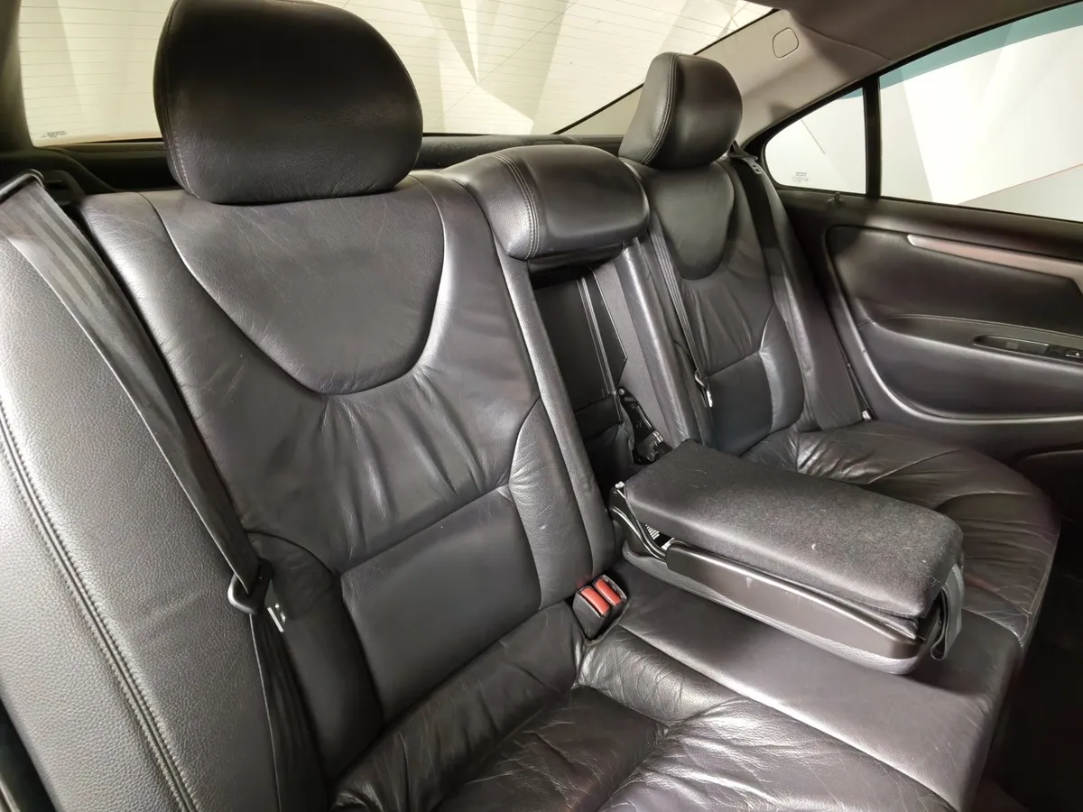 Volvo S60 2.4 AT (170 л.с.) Коричневый в АВИЛОН. Слайд №14