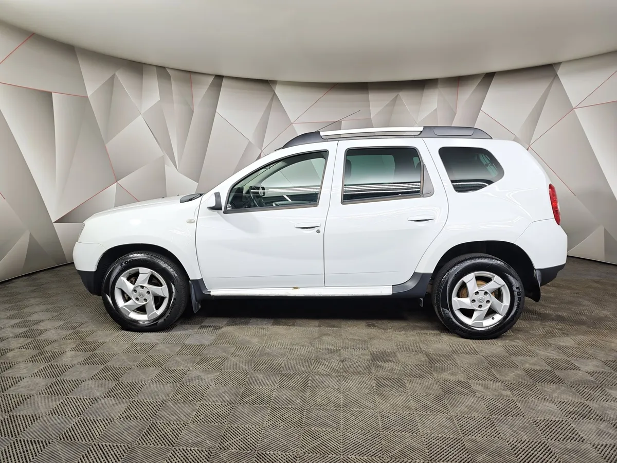 Renault Duster 2.0 AT (135 л.с.) Белый в АВИЛОН. Слайд №5