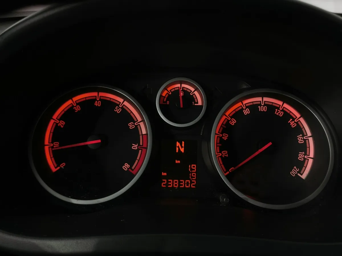 Opel Corsa 1.2 Easytronic (80 л.с.) Голубой в АВИЛОН. Слайд №17