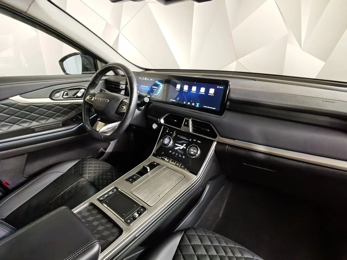 EXEED TXL 1.6 TGDI DCT7 AWD (186 л.с.) Черный в АВИЛОН. Слайд №13