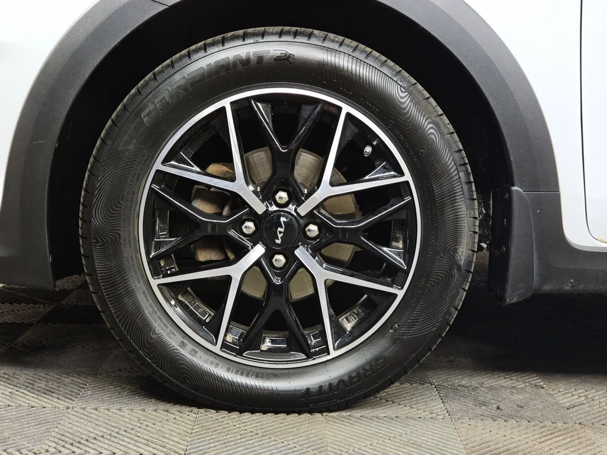 Kia Rio X-Line 1.6 AT (123 л.с.) Luxe Белый в АВИЛОН. Слайд №9