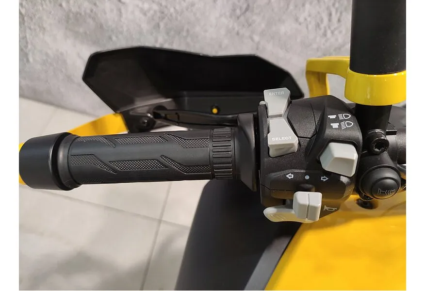 QJMOTOR SVT 650X 650 см³ (76 л.с.) 650 Белый в АВИЛОН. Слайд №11