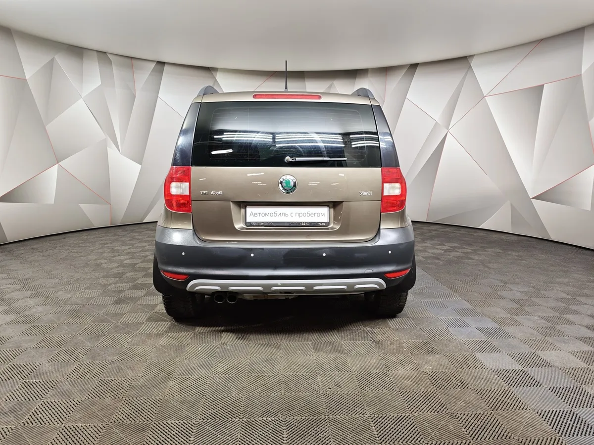 Skoda Yeti 1.8 TSI 4x4 DSG (152 л.с.) Коричневый в АВИЛОН. Слайд №8