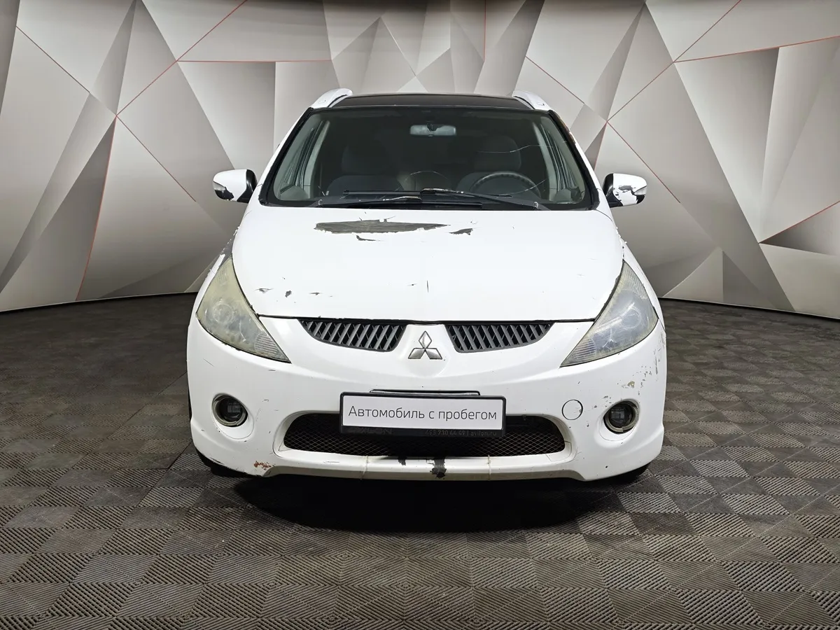 Mitsubishi Grandis 2.4 AT 4WD (165 л.с.) Белый в АВИЛОН. Слайд №6