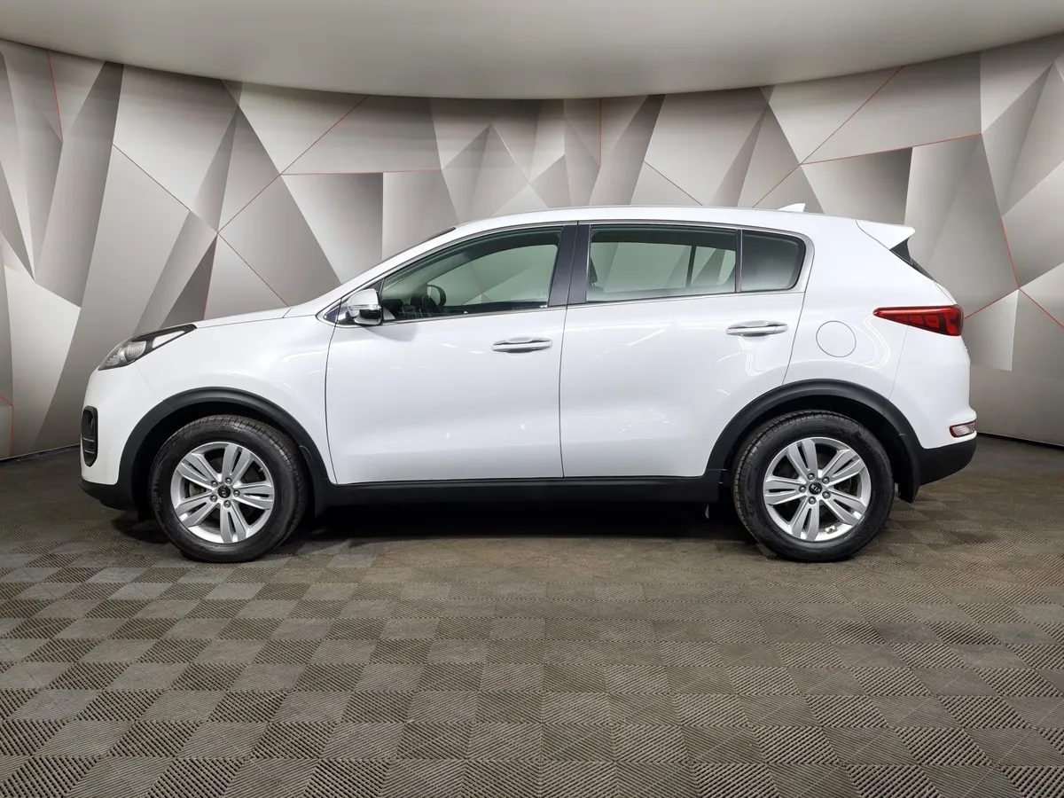 Kia Sportage 2.0 AT (150 л.с.) Comfort Белый в АВИЛОН. Слайд №5
