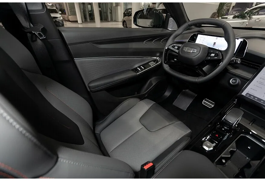 Geely Cityray 1.5T 7DCT 2WD (150 л.с.) Flagship Серебристый в АВИЛОН. Слайд №12