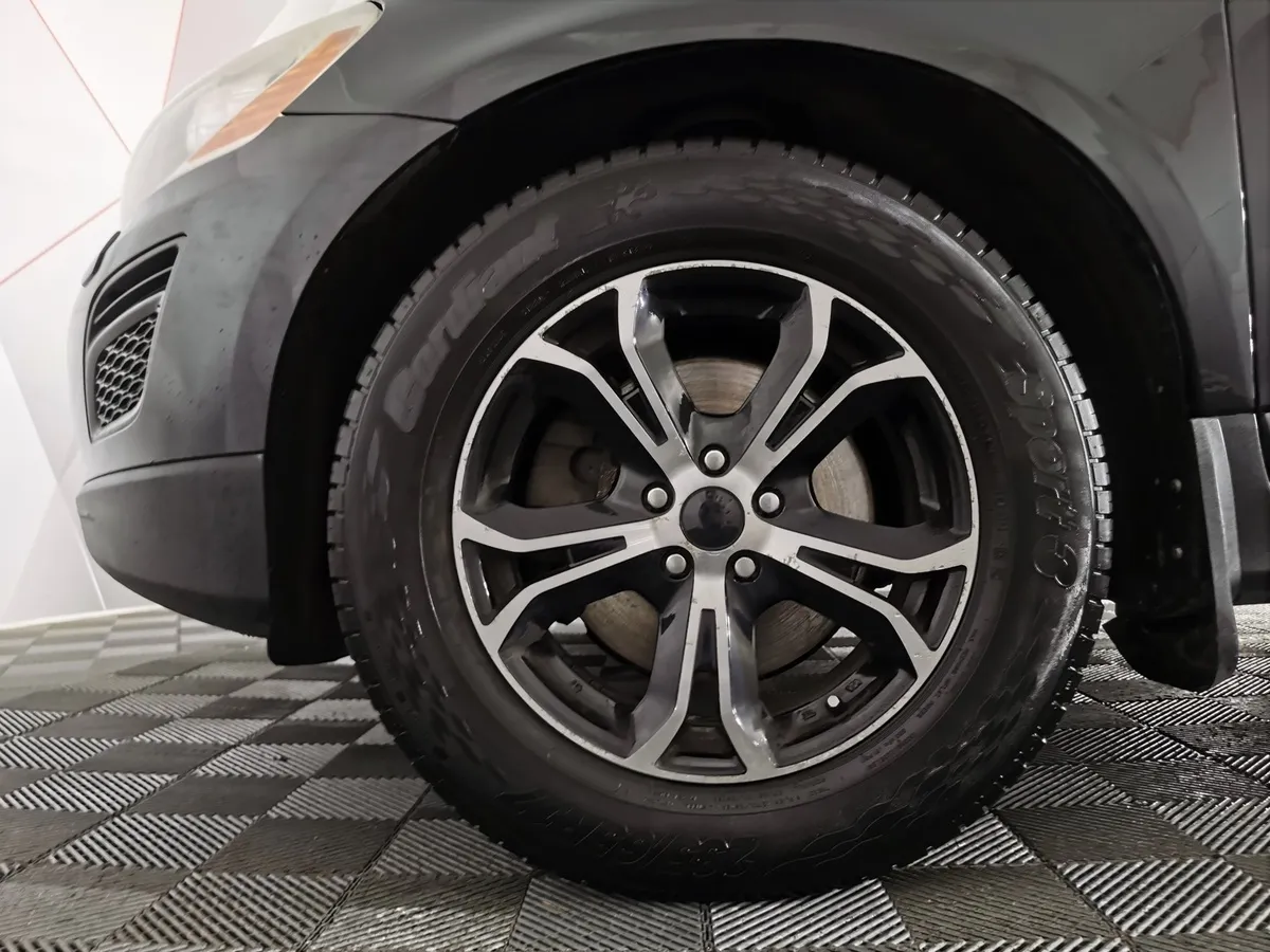 Volvo XC60 2.0 T AT (203 л.с.) Черный в АВИЛОН. Слайд №9