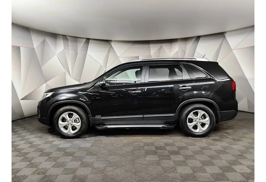 Kia Sorento 2.4 AT 4WD (175 л.с.) Luxe Черный в АВИЛОН. Слайд №3
