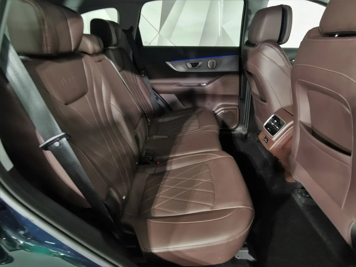 Chery Tiggo 8 Pro Max 2.0T DCT AWD (197 л.с.) Ultimate Зеленый в АВИЛОН. Слайд №15