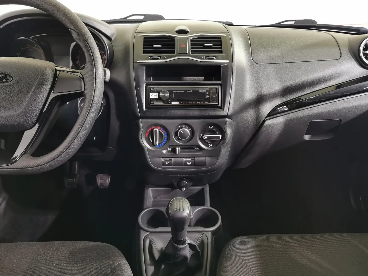 ВАЗ (Lada) Granta 1.6 MT 8кл (87 л.с.) Черный в АВИЛОН. Слайд №14