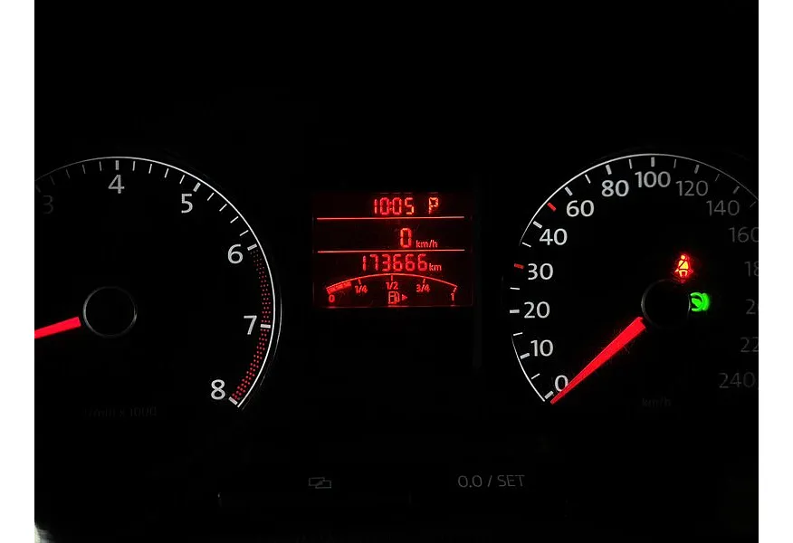 Volkswagen Polo 1.6 Tiptronic (105 л.с.) Comfortline Серебристый в АВИЛОН. Слайд №17