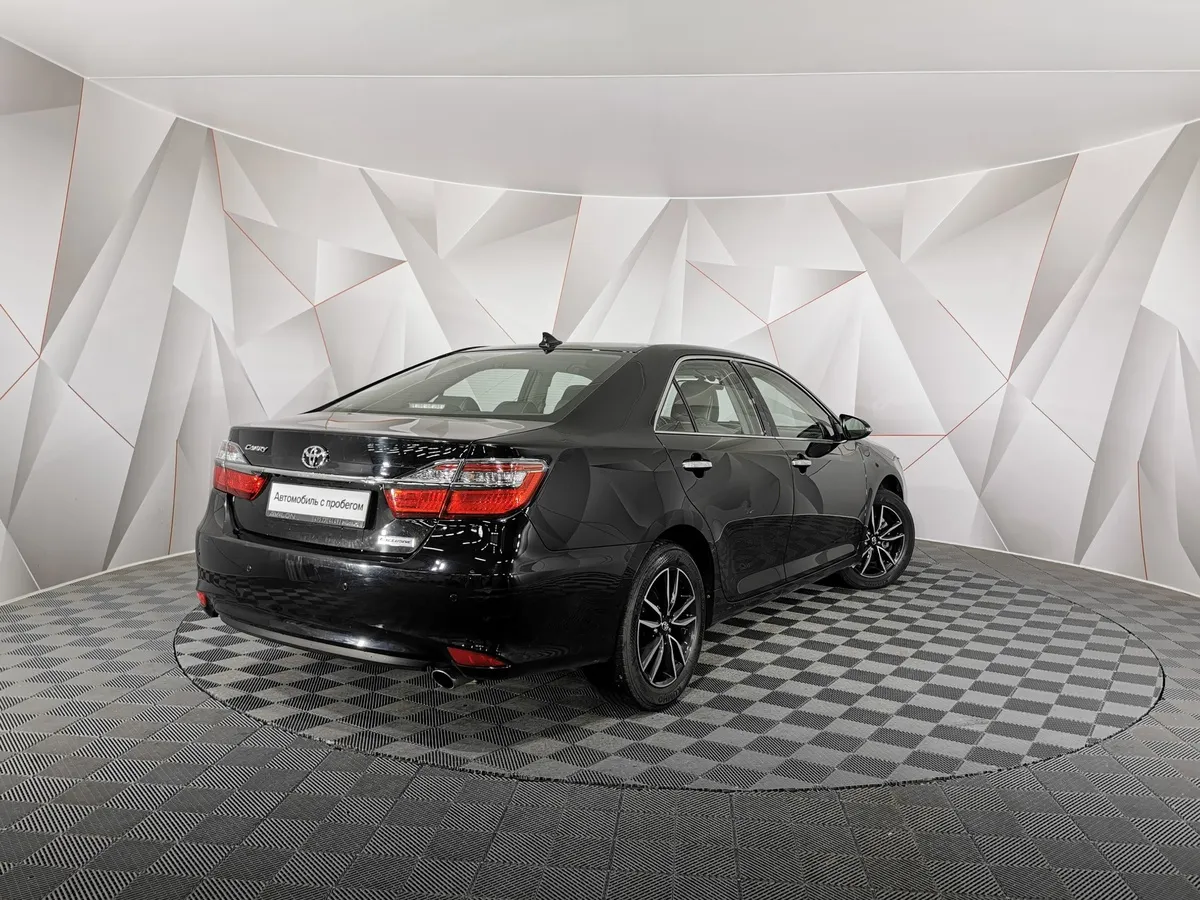 Toyota Camry 2.5 AT (181 л.с.) Стандарт Черный в АВИЛОН. Слайд №2