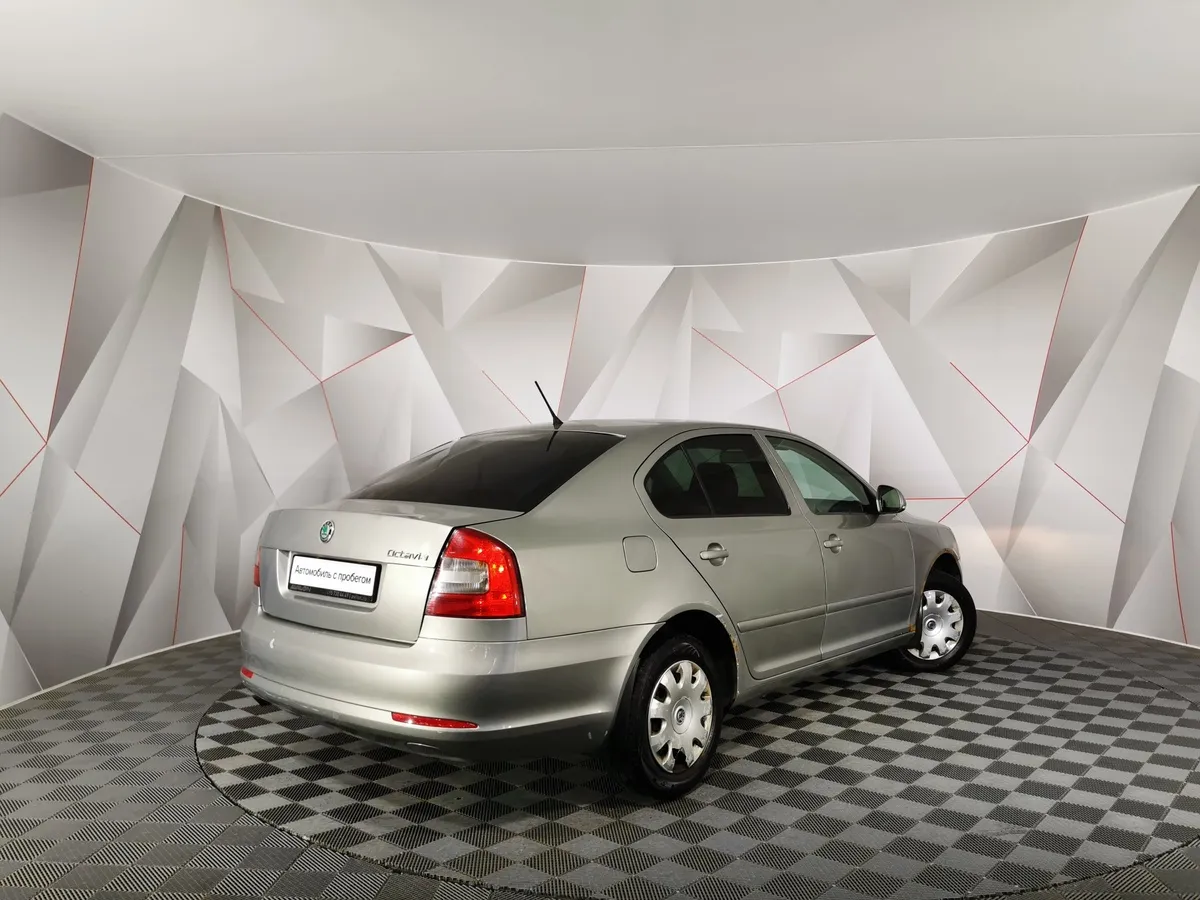 Skoda Octavia 1.6 Tiptronic (102 л.с.) Бежевый в АВИЛОН. Слайд №2
