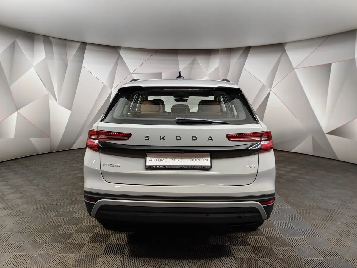 Skoda Kodiaq 2.0TSI 7DSG 4WD (190 л.с.) Серый в АВИЛОН. Слайд №8
