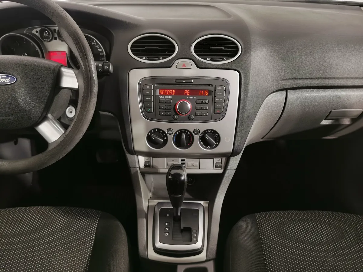 Ford Focus 1.6 AT (101 л.с.) Trend Серебристый в АВИЛОН. Слайд №13