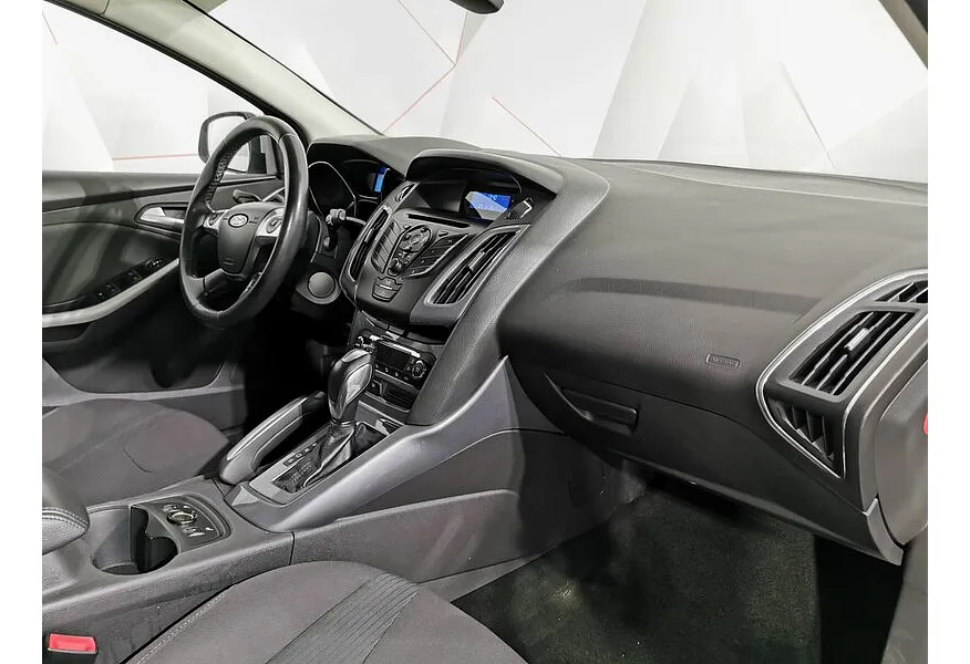 Ford Focus 1.6 PowerShift (125 л.с.) Titanium Серебристый в АВИЛОН. Слайд №13