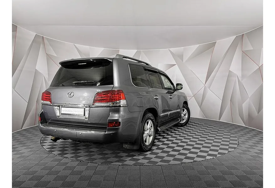 Lexus LX 570 AT (367 л.с.) Серый в АВИЛОН. Слайд №2