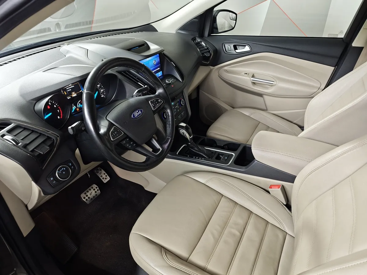Ford Escape 1.5 EcoBoost AT (182 л.с.) Серый в АВИЛОН. Слайд №18