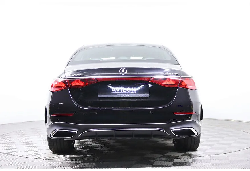 АВИЛОН - Mercedes-Benz E-Класс E 300 4MATIC (258 л.с.) Черный - slide 3